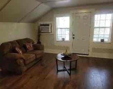 1103 E Moore Avenue - Photo Thumbnail 10