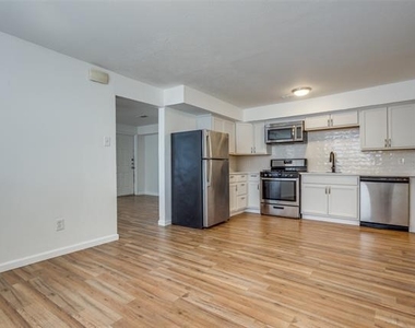 2309 Wesley Street - Photo Thumbnail 4