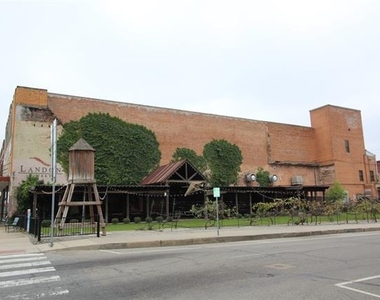 2309 Wesley Street - Photo Thumbnail 23