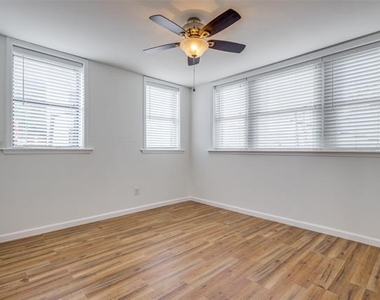 2309 Wesley Street - Photo Thumbnail 11