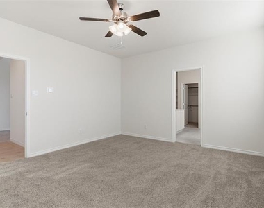 115 Sophie Drive - Photo Thumbnail 7