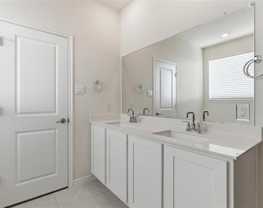 115 Sophie Drive - Photo Thumbnail 10