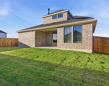 115 Sophie Drive - Photo Thumbnail 13