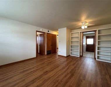 500 Stinson Street - Photo Thumbnail 1