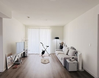 360 W Avenue 26 - Photo Thumbnail 3
