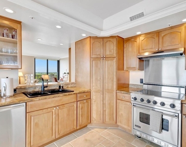 400 Beach Road - Photo Thumbnail 16