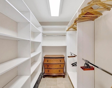 400 Beach Road - Photo Thumbnail 26