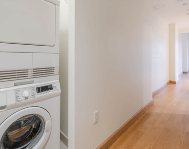 431 W 37th Street - Photo Thumbnail 11
