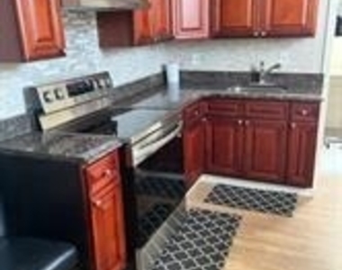 1414 W Tioga Street - Photo Thumbnail 1
