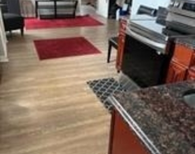 1414 W Tioga Street - Photo Thumbnail 4