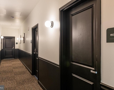 699 N Broad Street - Photo Thumbnail 12