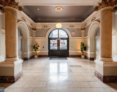 699 N Broad Street - Photo Thumbnail 3
