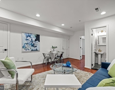 1241 18th Street Ne - Photo Thumbnail 5