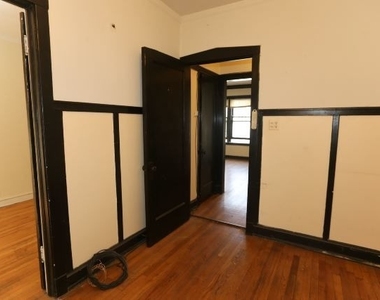1923 W Winnemac Avenue - Photo Thumbnail 3