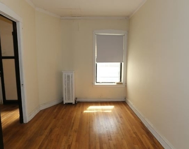 1923 W Winnemac Avenue - Photo Thumbnail 14