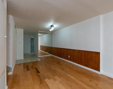 8486 Ariel Street - Photo Thumbnail 24