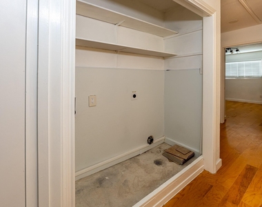 8486 Ariel Street - Photo Thumbnail 29