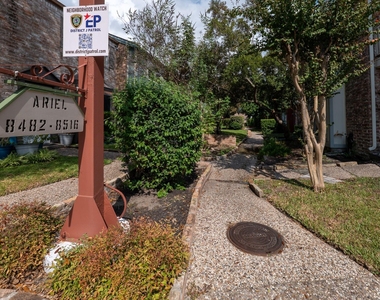 8486 Ariel Street - Photo Thumbnail 10