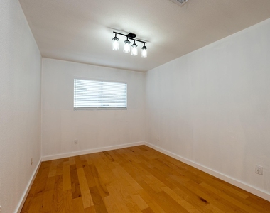 8486 Ariel Street - Photo Thumbnail 41
