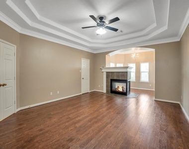 2711 Sica Hollow Lane - Photo Thumbnail 8