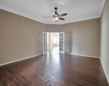 2711 Sica Hollow Lane - Photo Thumbnail 10