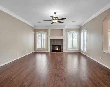 2711 Sica Hollow Lane - Photo Thumbnail 3
