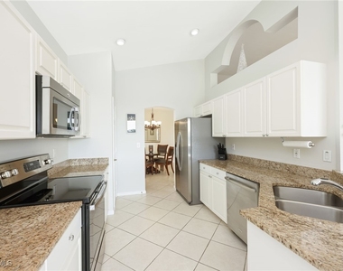 7828 Gardner Drive - Photo Thumbnail 10