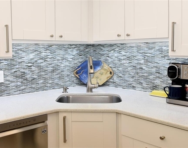 4900 Brittany Drive S - Photo Thumbnail 5