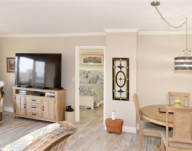 4900 Brittany Drive S - Photo Thumbnail 12