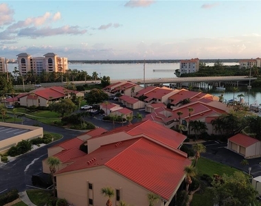 4900 Brittany Drive S - Photo Thumbnail 27