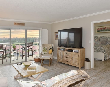 4900 Brittany Drive S - Photo Thumbnail 8