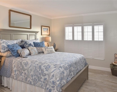 4900 Brittany Drive S - Photo Thumbnail 19