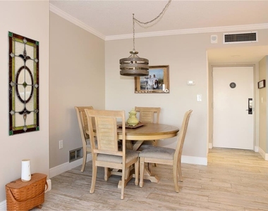 4900 Brittany Drive S - Photo Thumbnail 7