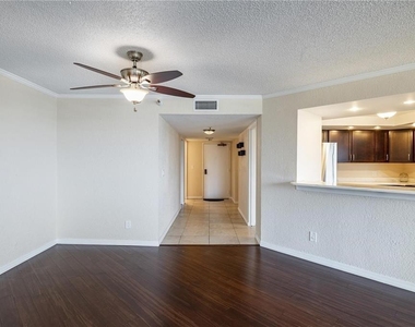 5950 Pelican Bay Plaza S - Photo Thumbnail 3