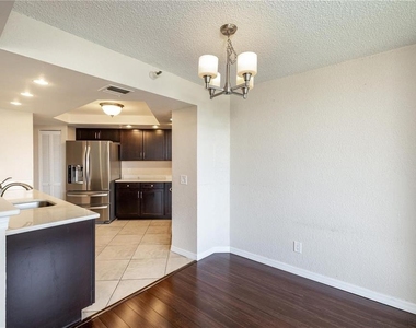 5950 Pelican Bay Plaza S - Photo Thumbnail 5