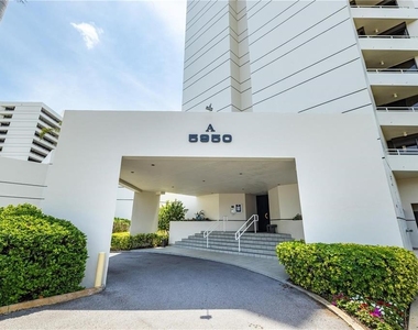 5950 Pelican Bay Plaza S - Photo Thumbnail 2
