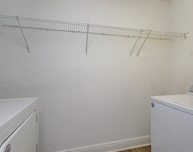 7121 Blue Indigo Crescent - Photo Thumbnail 7