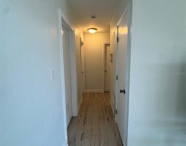 189 Small Street Se - Photo Thumbnail 9