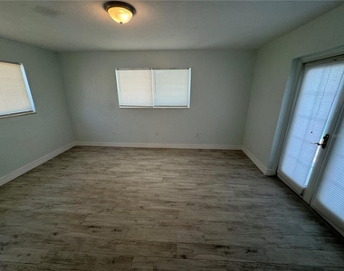 189 Small Street Se - Photo Thumbnail 22