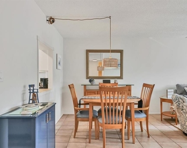 1250 N Portofino Drive - Photo Thumbnail 11