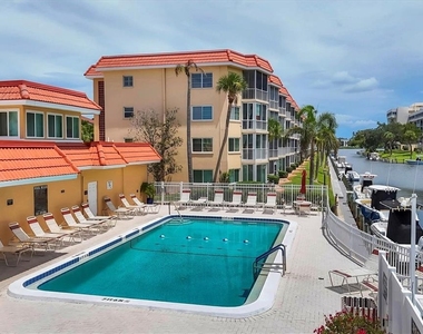 1250 N Portofino Drive - Photo Thumbnail 37