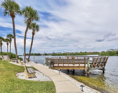1250 N Portofino Drive - Photo Thumbnail 39