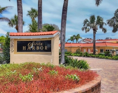 1250 N Portofino Drive - Photo Thumbnail 23
