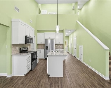 806 S Newsom Street - Photo Thumbnail 18