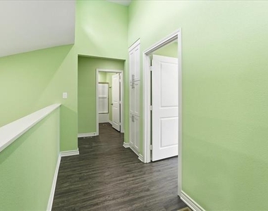 806 S Newsom Street - Photo Thumbnail 19