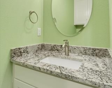 806 S Newsom Street - Photo Thumbnail 6
