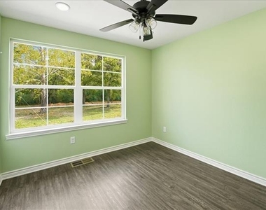 806 S Newsom Street - Photo Thumbnail 13