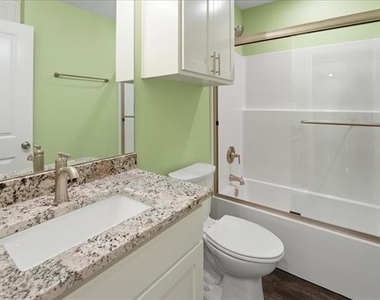 806 S Newsom Street - Photo Thumbnail 20