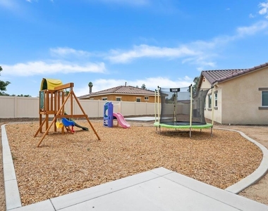 475 W Camellia Way - Photo Thumbnail 18