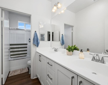 475 W Camellia Way - Photo Thumbnail 12